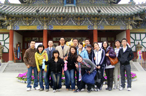 春風(fēng)楊柳千萬條，帥哥美女多妖嬈—新鄉(xiāng)踏青靚照集錦